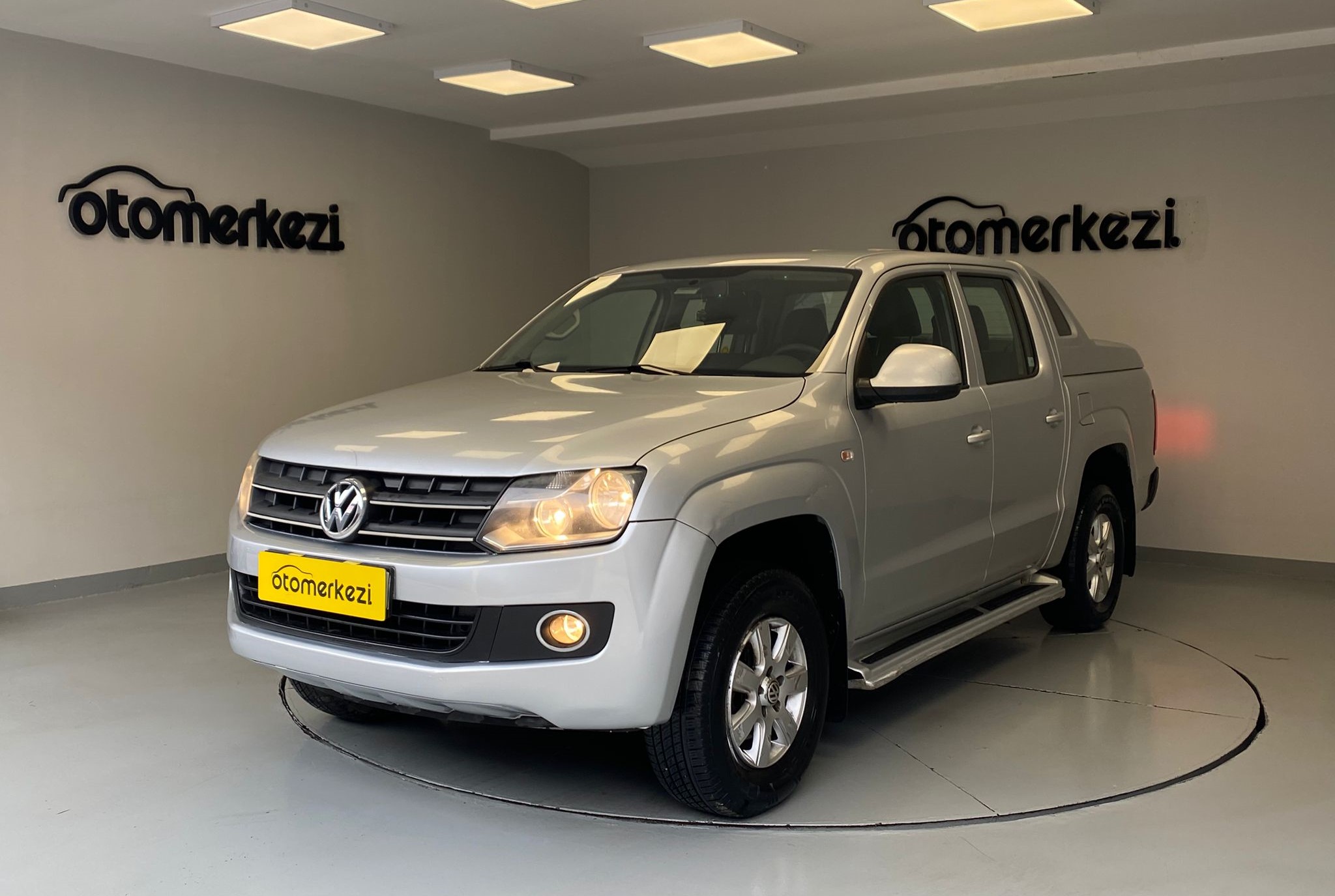 VOLKSWAGEN AMAROK 1